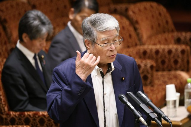 【総額約7000万円】小泉進次郎農相に苦言で批判殺到、野村哲郎元農相（81）が巨額“JAマネー”をもらっていた  [ぐれ★]