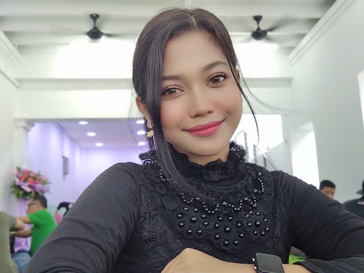 『Nur Amira Syahira』49
