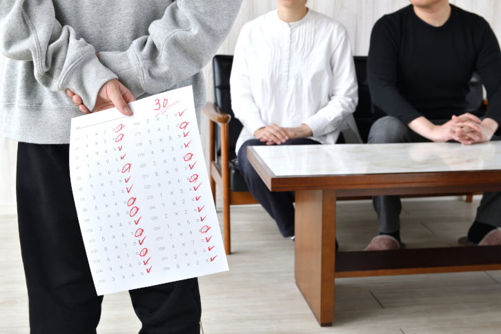 【いつの話だ】「小学生の時テストで点数が悪いと叱られた」　東大前駅切り付け事件で容疑者