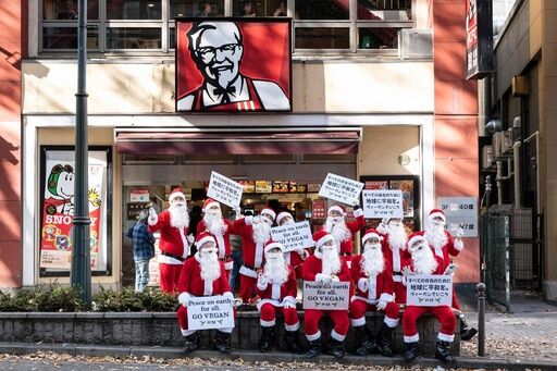 【無理強いするなよ！】渋谷のKFCの店舗前で、動物愛護団体がクリスマスチキン自粛呼び掛け  [お断り★]