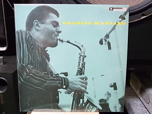 『チャーリー・マリアーノ』