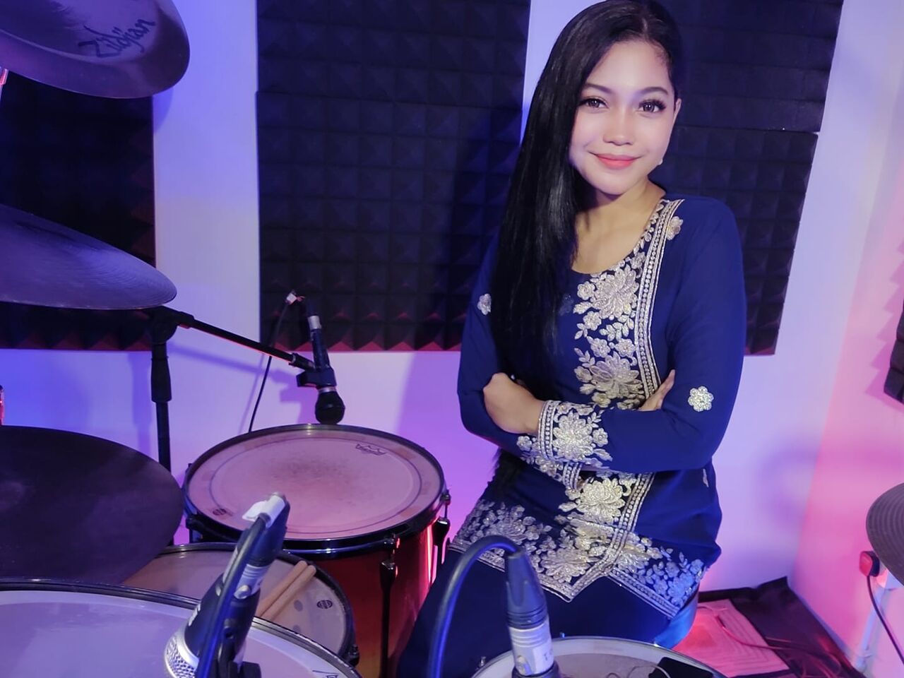 『Nur Amira Syahira』42