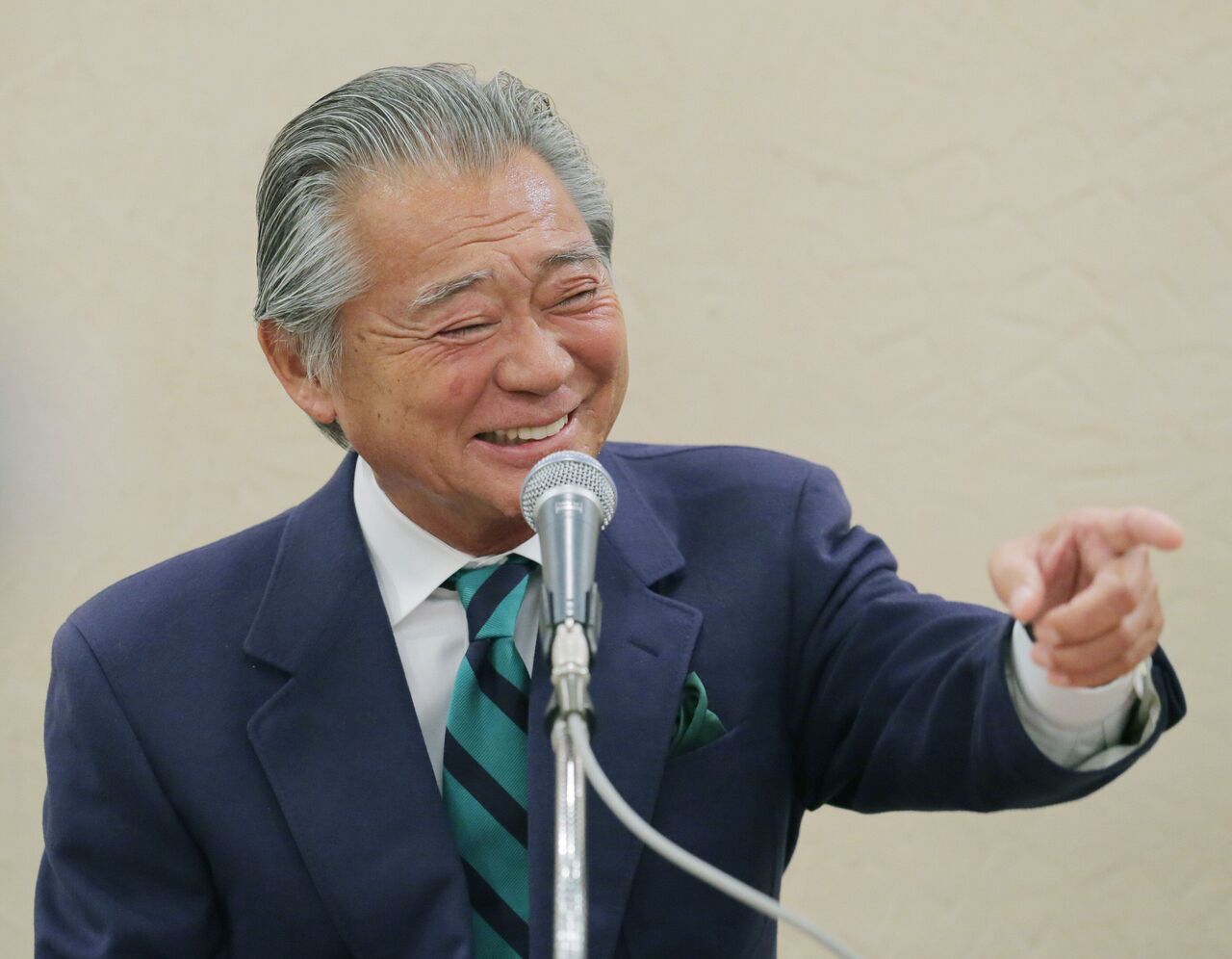 【同じ穴の貉】みのさんが香川照之に援護射撃！ 銀座はハメを外しに行くところ「店にも責任」と持論を展開  [牛丼★]