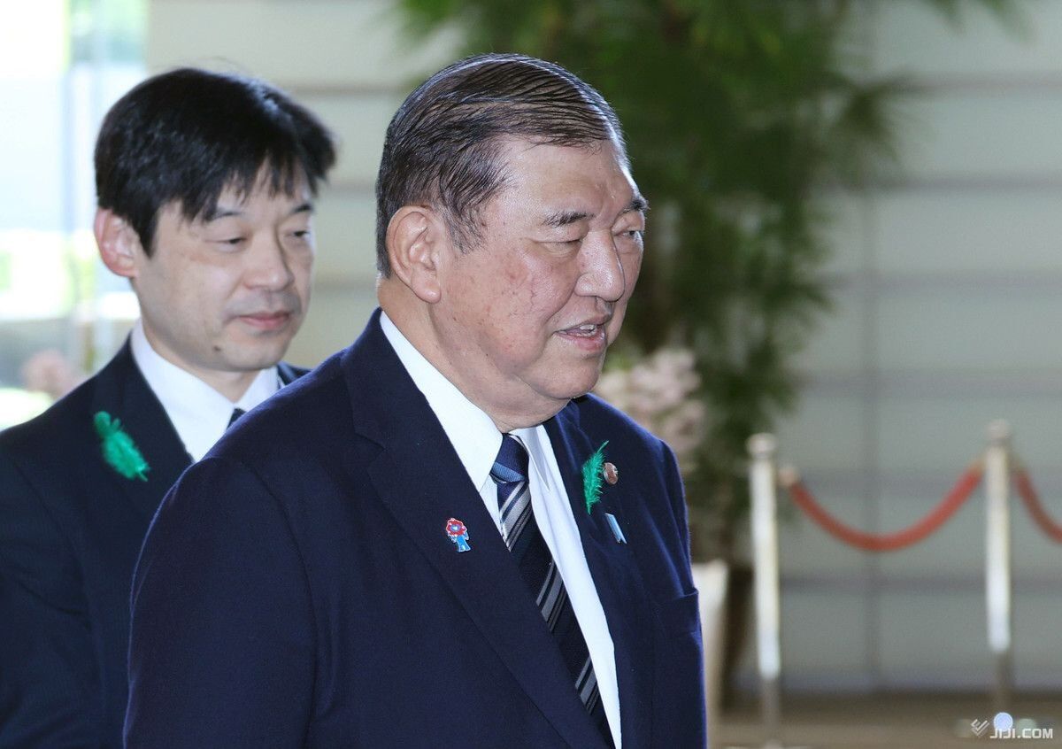 【結局、何もしない…】政府・自民、消費税減税を見送り方針 代替の財源困難・「財源論置き去り」の経済対策と一線  [蚤の市★]