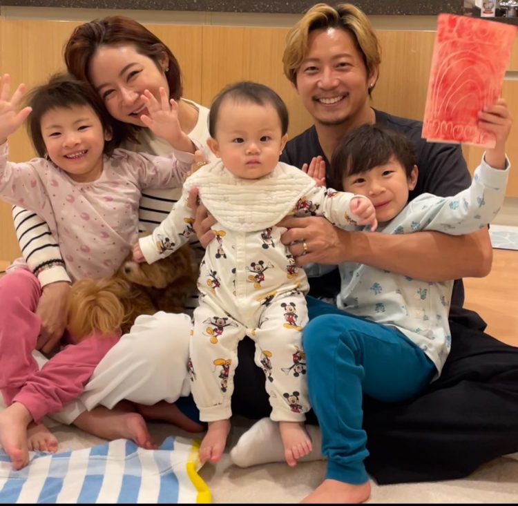 宮崎麗果、飛行機で泣きだした子供に猛烈クレーム「子連れで乗ってはダメなの」「自分も赤ちゃんだったはず」