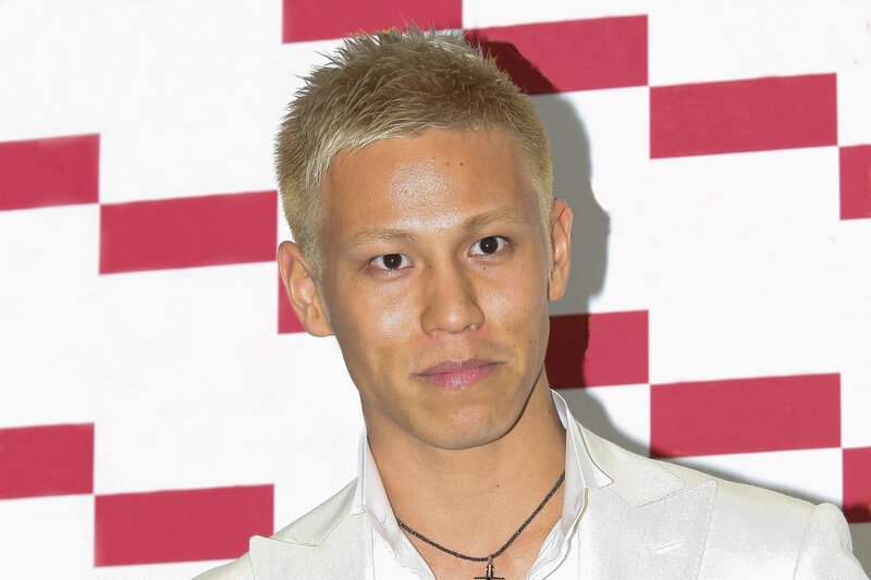 本田圭佑　コンビニのレジで…「これって僕が悪い？」　ツイートに反響「なんか親近感」「VARか？」  [フォーエバー★]