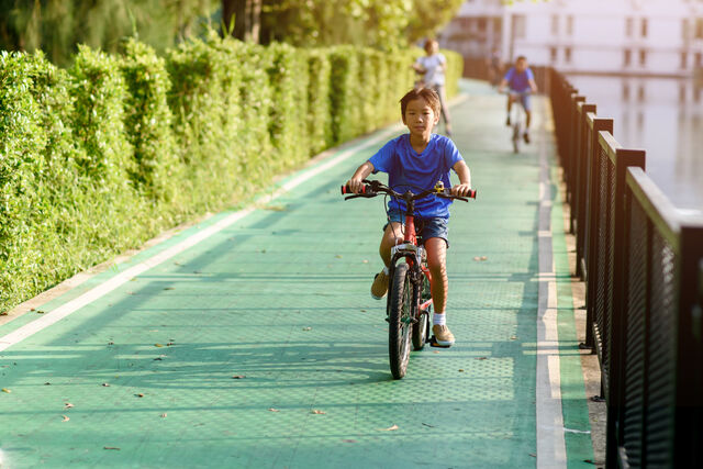 【当然】10歳児のチャリ、信号無視で車と衝突「過失割合100％」　保護者に賠償リスク
