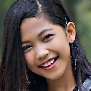 『Nur Amira Syahira』129
