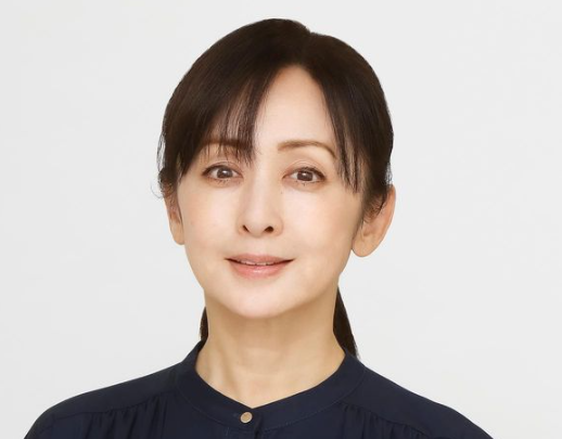 【もう放っといたれよ】60代不倫医師との関係が続いていた。58歳誕生日の“セクシーワンピ”で夜這い姿