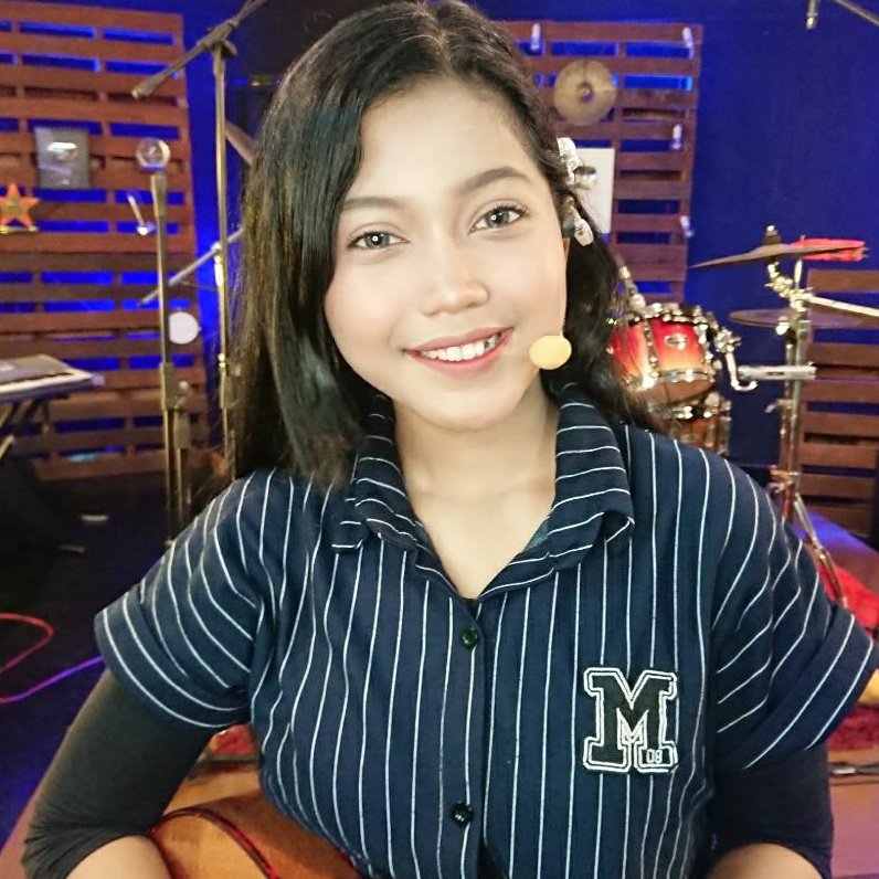『Nur Amira Syahira』60