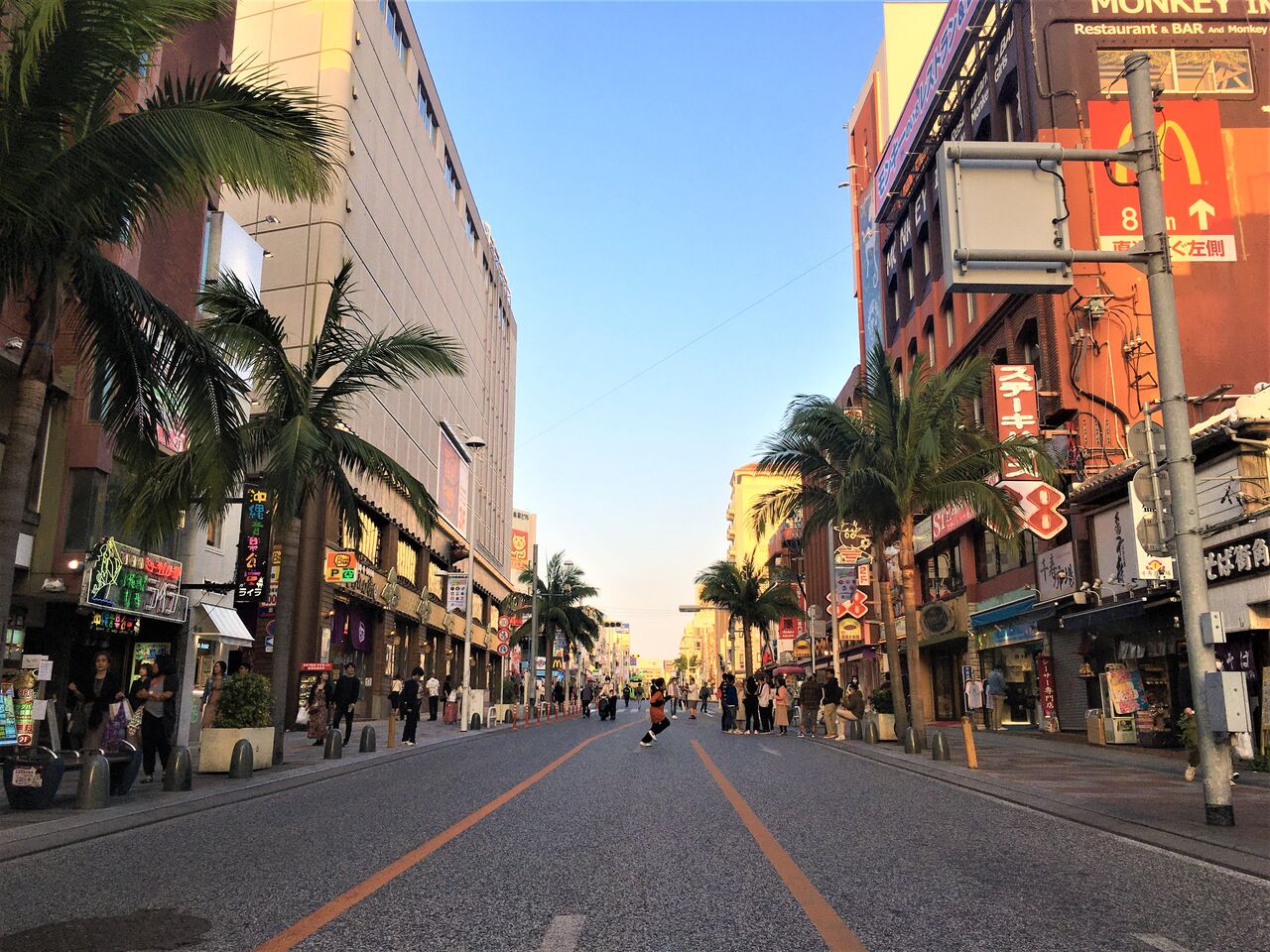 【新型コロナ】日本に住む4人に1人、沖縄県の2人に1人はすでに感染している  [生玉子★]