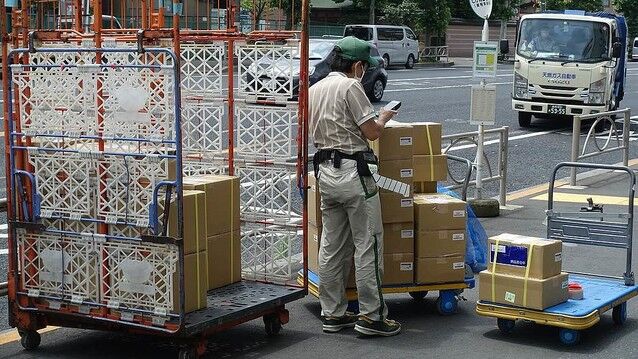【物流】宅配便の「再配達無料」はもう止めるべき？ ドライバーにかかる大きな負担、海外ではありえない日本の“サービス過多”を疑え★3  [ぐれ★]
