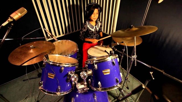 『Nur Amira Syahira』93