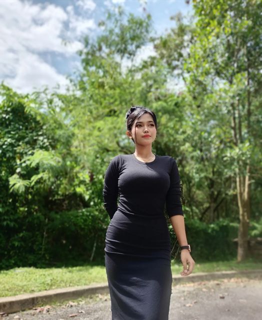 『Nur Amira Syahira』134