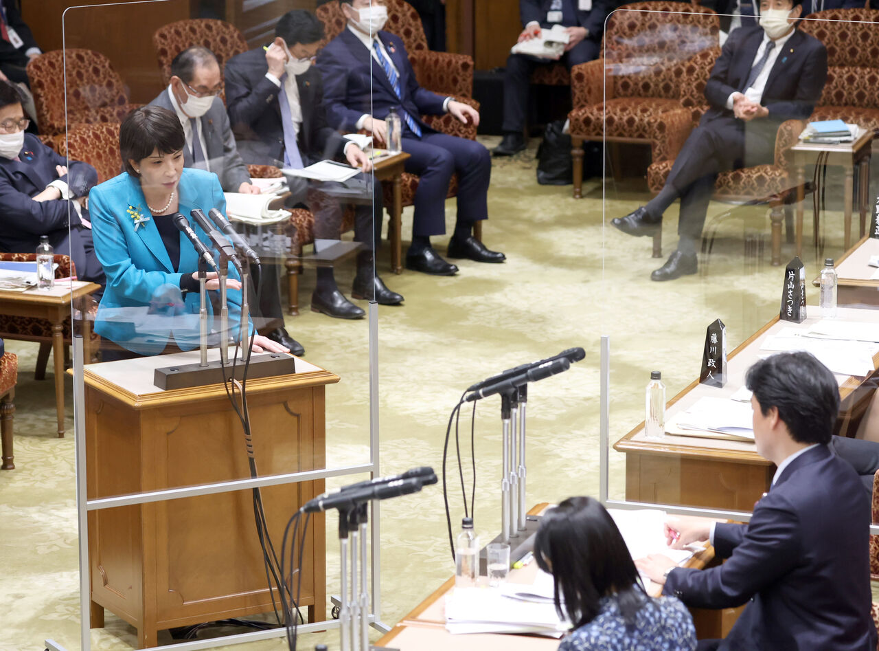 高市氏「強気の主張」後退　根拠揺らぐ、野党は辞任要求―放送法文書  [蚤の市★]