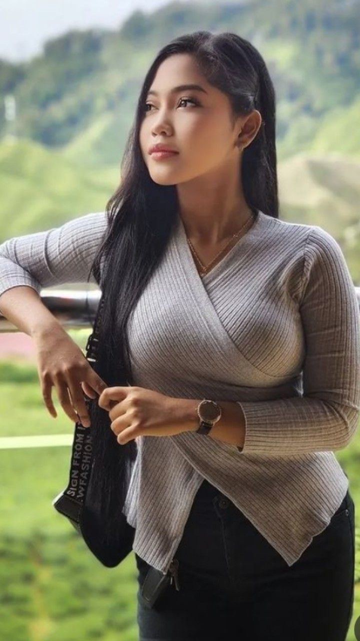 『Nur Amira Syahira』140