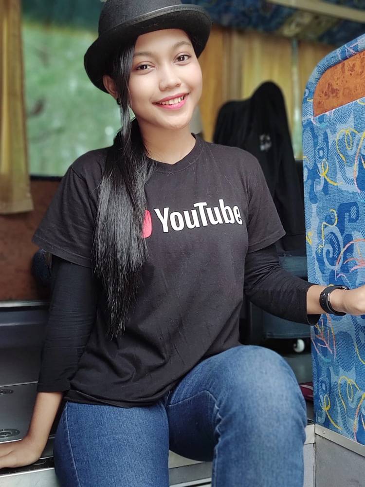 『Nur Amira Syahira』107