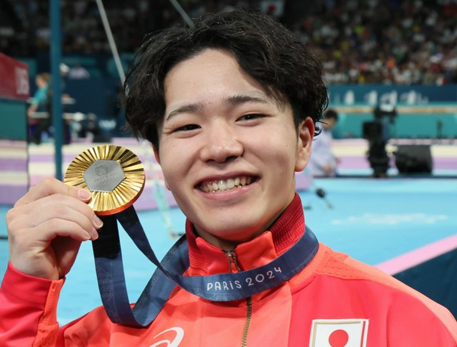 【凄い】男子体操・鉄棒　岡慎之助が金メダル獲得！