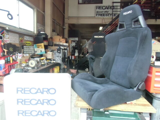 レカロis05 SR11 三菱純正 黒アルカンターラ仕様右用 メンテナンス レカロis05 SR11 三菱純正 黒アルカンターラ仕様右用 メンテナンス