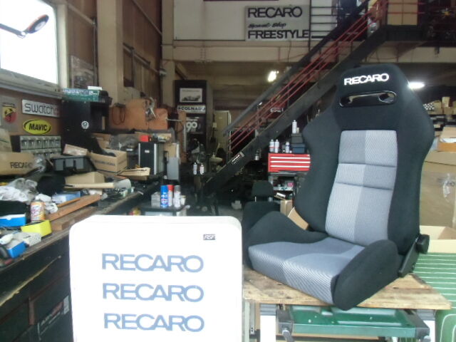 レカロ is84 SR2 黒アブス×301カラー 部分張替＋メンテナンス トヨタ  