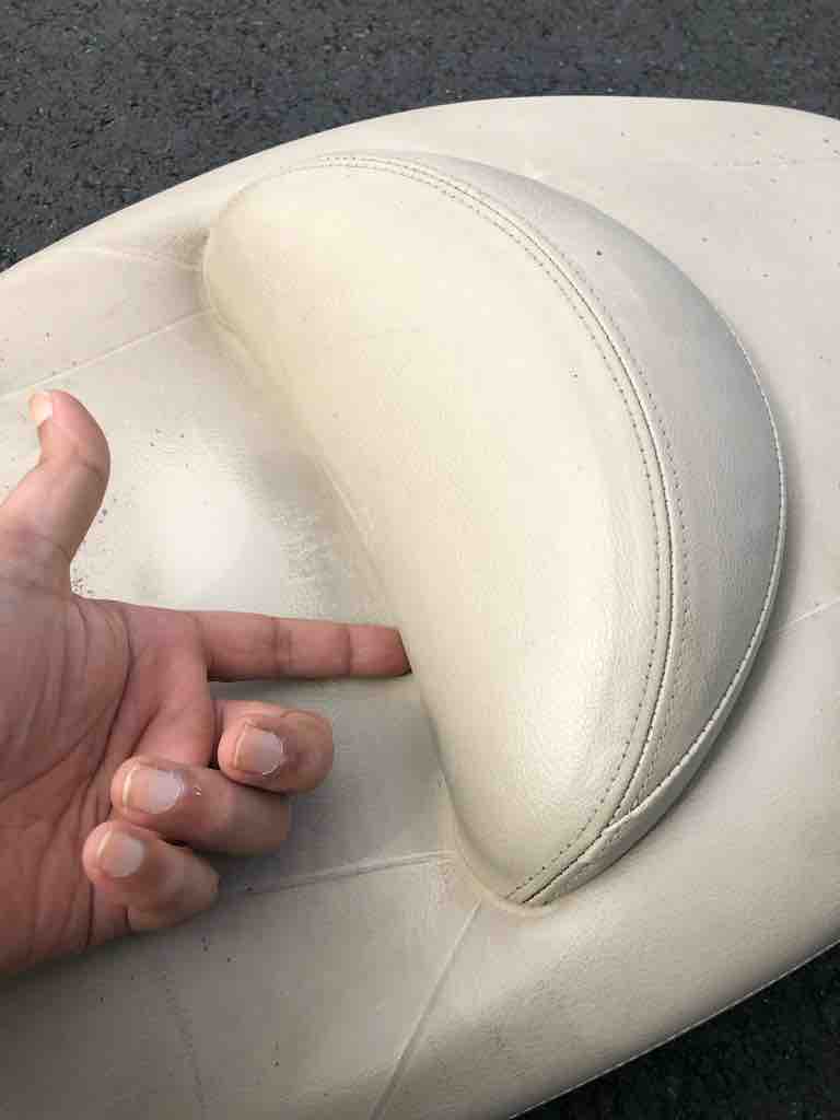 ビックスクーター カスタム マグザムのシート交換 : 50代の時間の