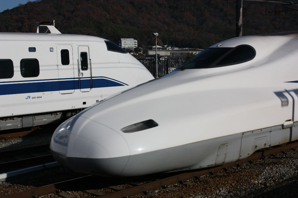 新幹線 300系は東広島で : 瀬戸内からDeparture