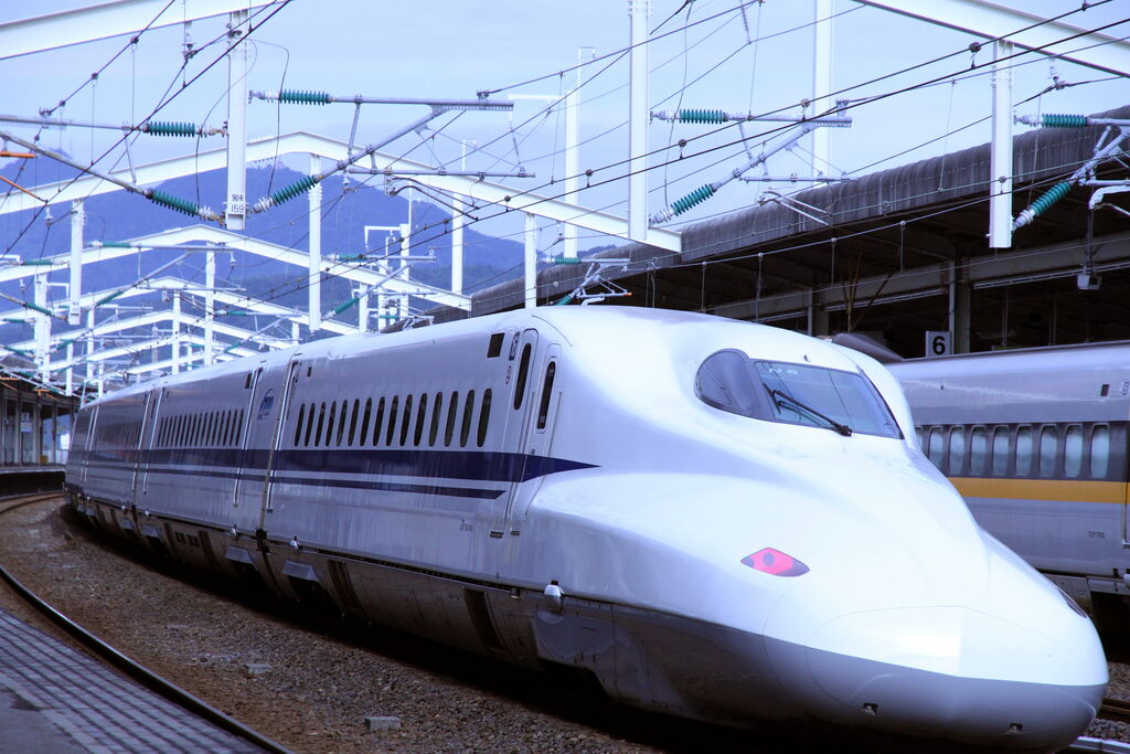 N700系3000番台のn編成 瀬戸内からdeparture N700系3000番台のn編成 瀬戸内からdeparture