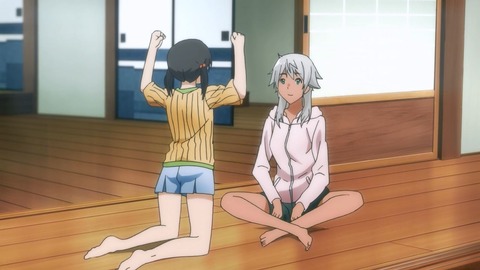 flying-witch-06-10-chinatsu-a-witch