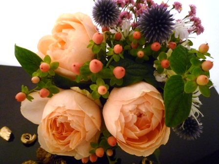 伊予バラ 新装開店 今日もメロメロ メロンパン