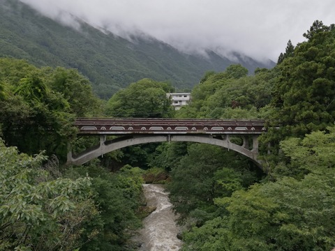 [画像:9f5369ac-s.jpg]