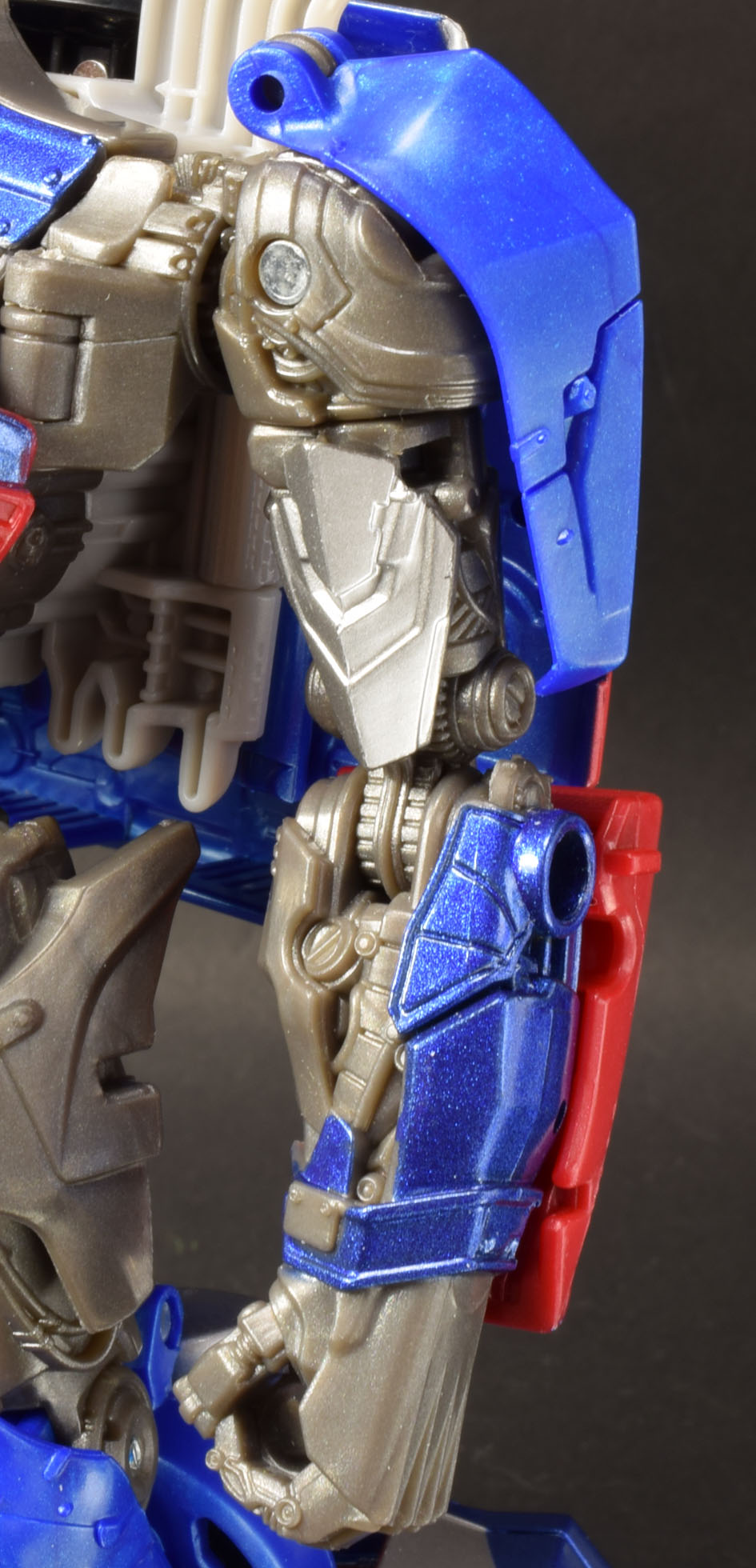 TF最後の騎士王 オプティマスプライム（トイザらス限定版