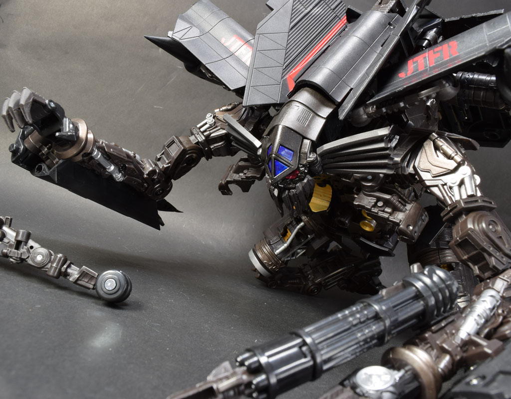 MD16_JETFIRE_00-1.jpg