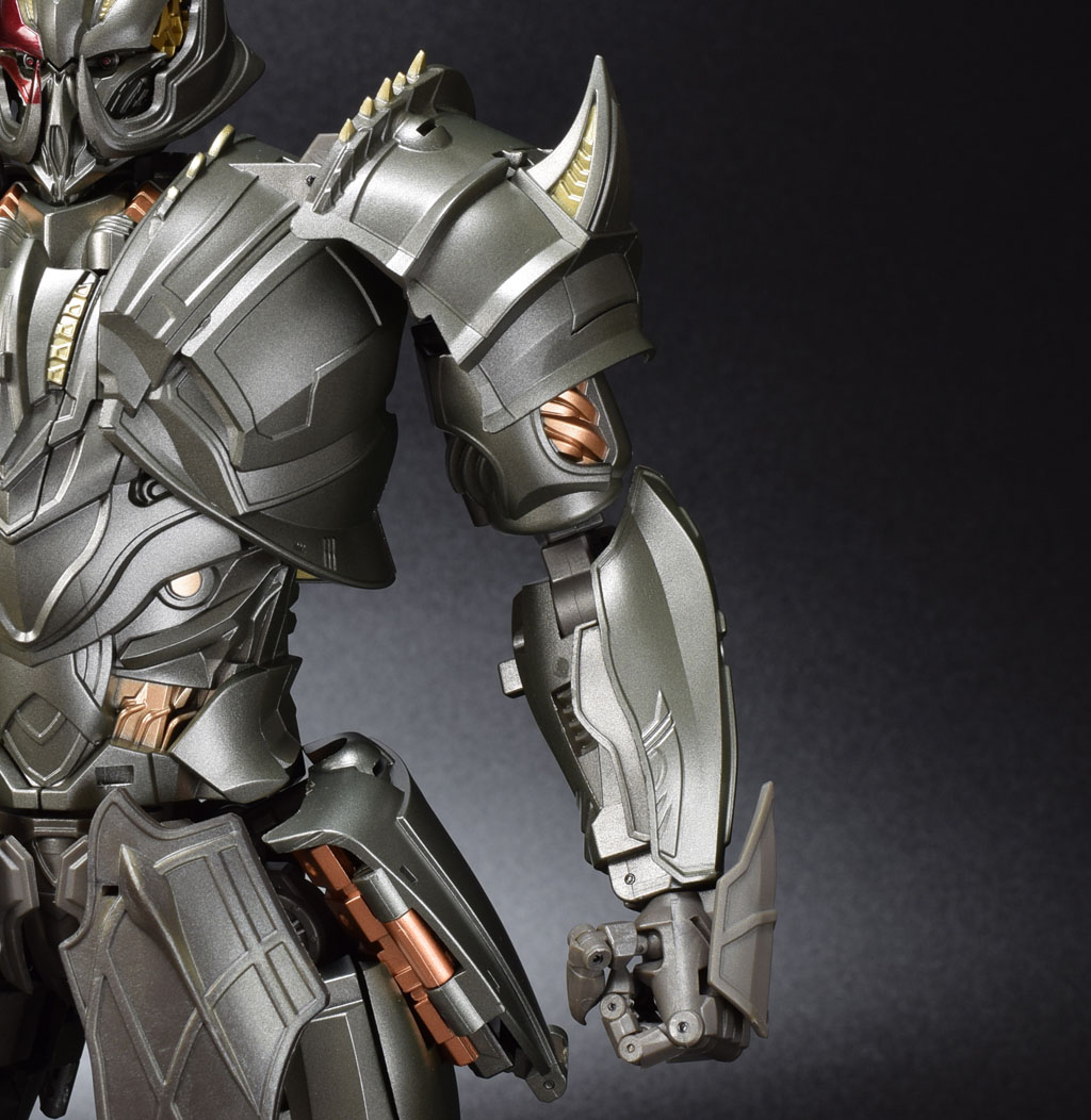 Unique Toys R-03 Dragoon : from.おもちゃ部屋