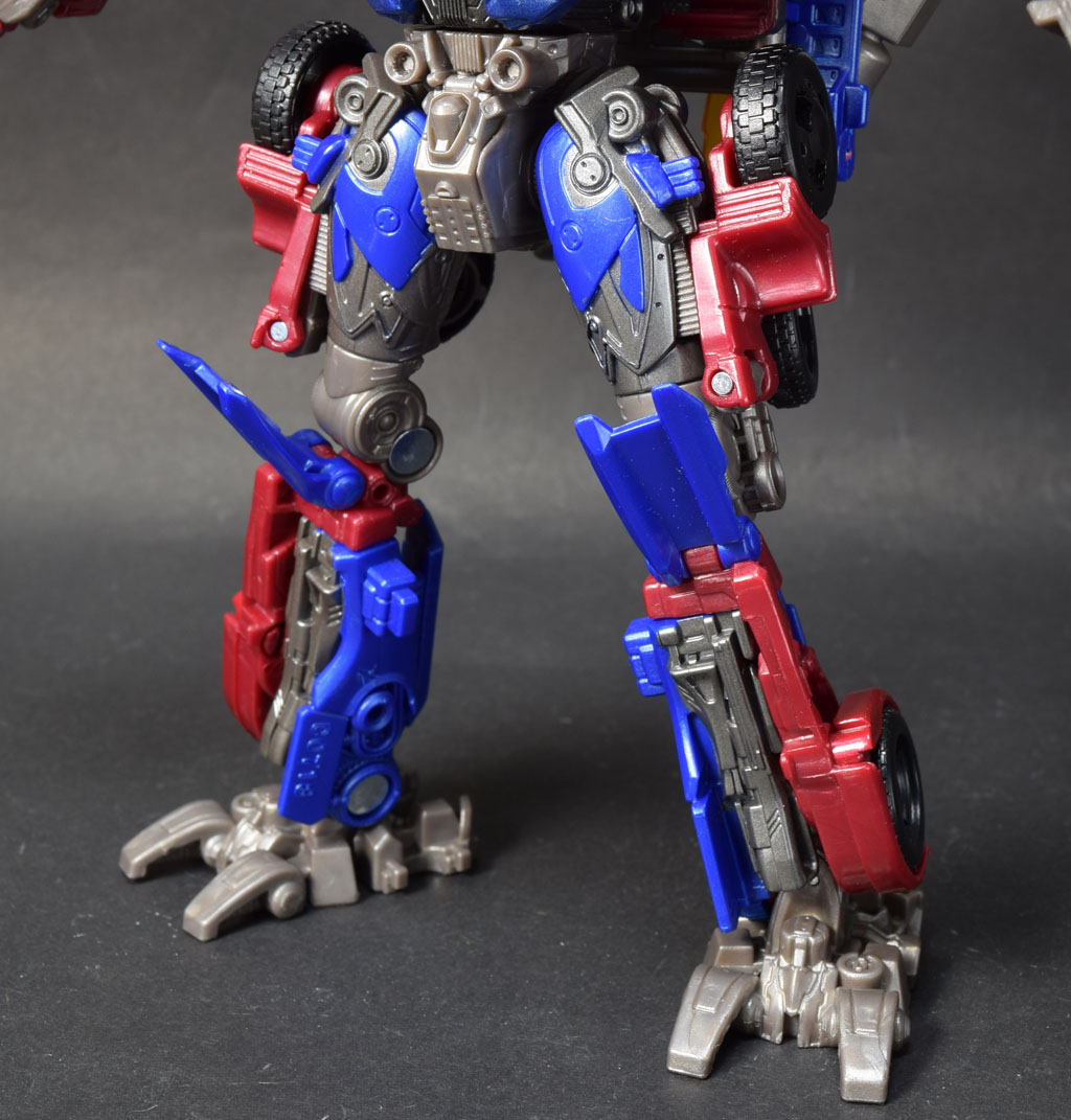 新品 SS-05 オプティマスプライム　トランスフォーマー　スタジオシリーズ SS-05 オプティマスプライム｜トランスフォーマーオフィシャル