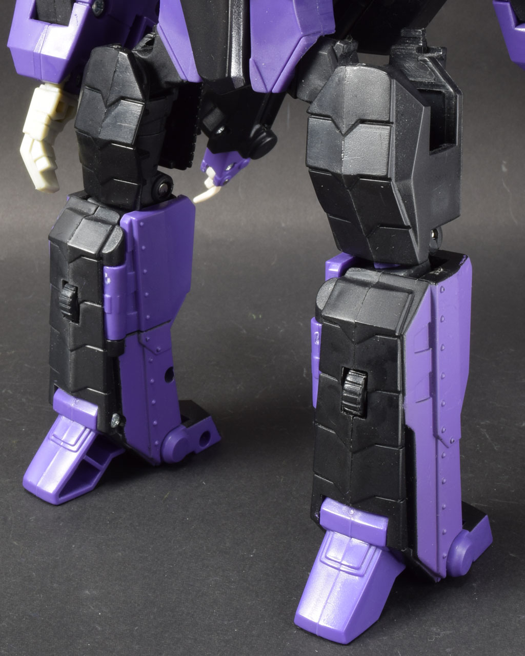 TFアニメイテッド ショックウェーブ（ターゲット限定版） : from