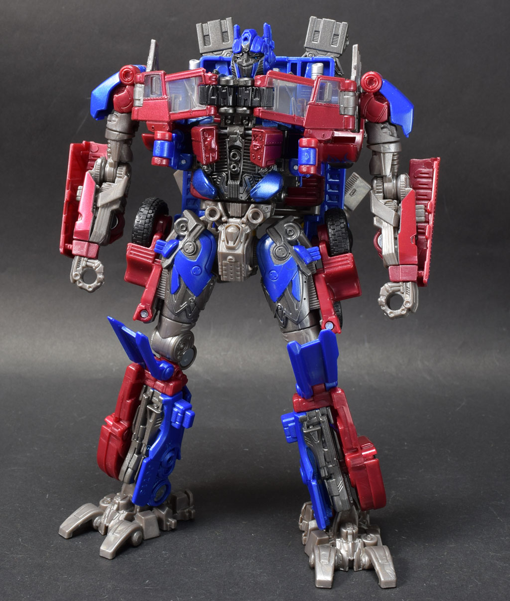 SS05 オプティマスプライム　トランスフォーマー　リベンジ　スタジオシリーズ Amazon.com: SS-05 Optimus Prime Premium Finish Voyager Class