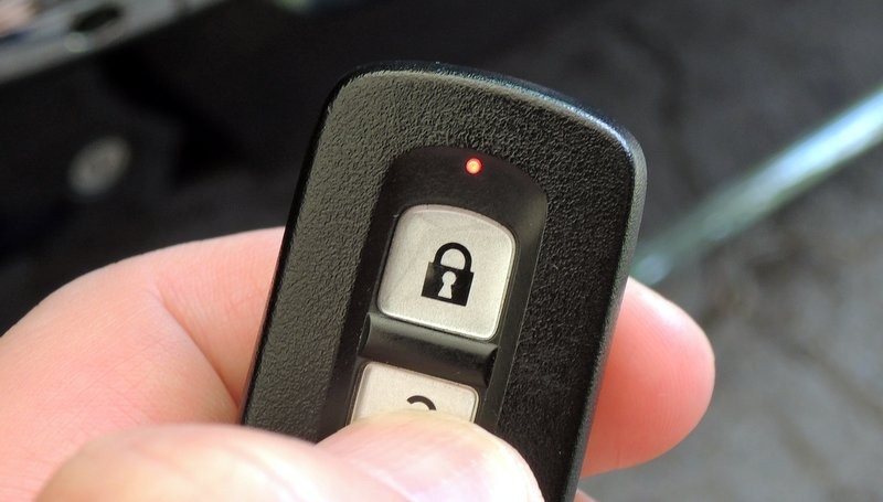 ホンダ N One エヌワン のスマートキーの電池切れが近い 警告灯点滅 電池切れした時の対処法や電池交換方法 何でも雑記板 新 ホンダ N One エヌワン のスマートキーの電池切れが近い 警告灯点滅 電池切れした時の対処法や電池交換方法 何でも雑記板 新