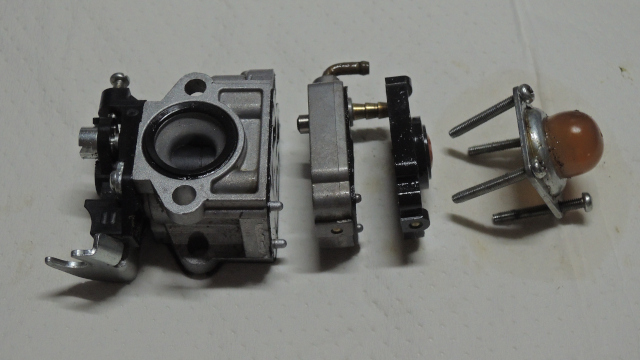 2スト刈払機 草刈り機 のダイヤフラム式キャブレターがオーバーフローするので掃除とダイヤフラム交換を自分でやってみた 何でも雑記板 新 2スト刈払機 草刈り機 のダイヤフラム式キャブレターがオーバーフローするので掃除とダイヤフラム交換を自分でやってみた 何でも雑記板 新