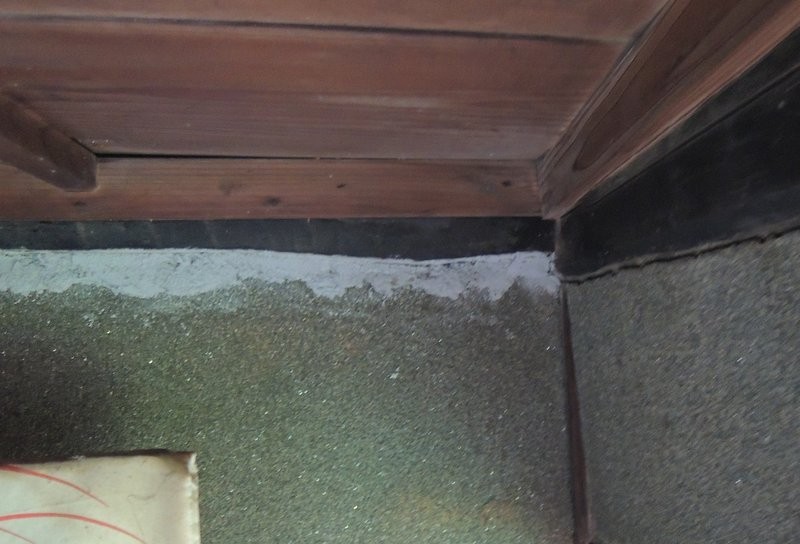 土壁の隙間を埋める 補修する こて を使う方が塗りやすいようです 何でも雑記板 新