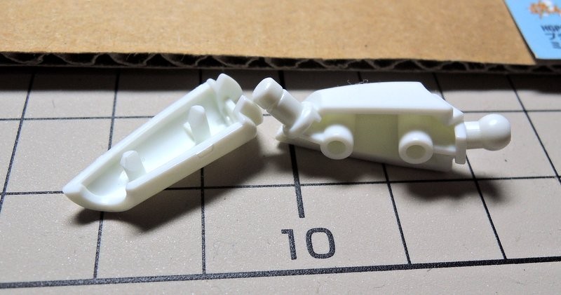 タミヤセメント 流し込みタイプ 速乾を使ってガンプラの合わせ目消しに挑戦 合わせ目消しの主流は 流し込みタイプの溶剤 何でも雑記板 プラモデル情報 タミヤセメント 流し込みタイプ 速乾を使ってガンプラの合わせ目消しに挑戦 合わせ目消しの主流は 流し込みタイプの溶剤 何でも雑記板 プラモデル情報