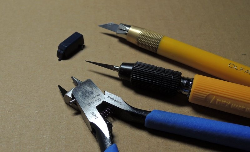 ガンプラなどプラモデルのゲート処理はどうすればお手軽にキレイに出来るのか考える 色の濃いパーツはゲート跡が白化しやすく目立つので注意 何でも雑記板 プラモデル情報