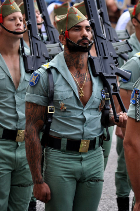 画像うｐ スペイン軍の軍服がどう見てもホモ向けなんだけど ファッスレ速報 ２ｃｈ ２ちゃんねる ファッションまとめ
