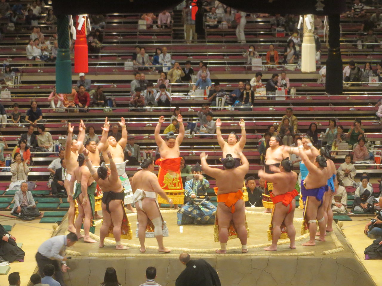 春日山部屋の応援に国技館へ行く 14夏場所編 Blue Is The Colour Football Is The Game 春日山部屋の応援に国技館へ行く 14夏場所編 Blue Is The Colour Football Is The Game