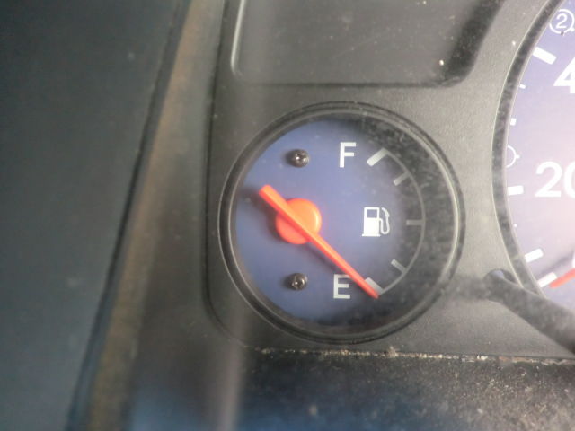 サンバー ガソリンメーターの限界地点 よもぎ商会 カー ブログ