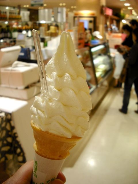 博多阪急で 春の北海道物産大会 開催中 愛しの牛乳パック 博多阪急で 春の北海道物産大会 開催中 愛しの牛乳パック