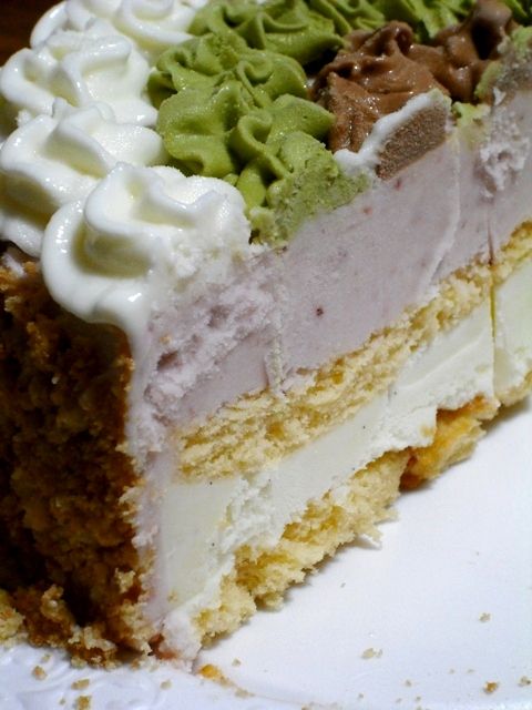 ただいま予約受付中 みるく畑くりやまのクリスマスアイスケーキ 愛しの牛乳パック