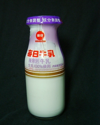 日本酪農協同 毎日牛乳 ０７年１０月 愛しの牛乳パック