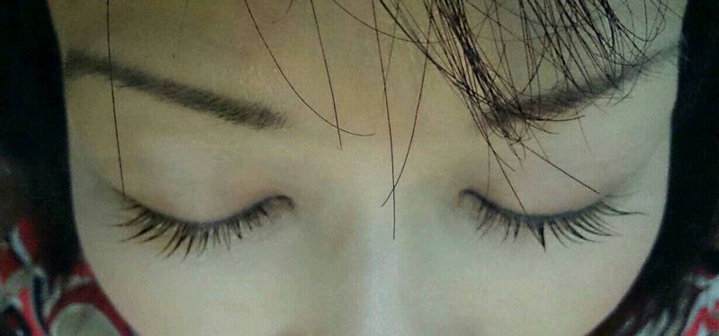 まつ毛が伸びるケアプロスト 色素沈着を防ぐには ワイン大好き 心地よい日常を求めて