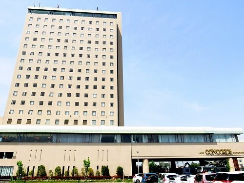 コンコルドホテル最上階18階でランチを楽しむ フーちゃんのカメラウオッチング