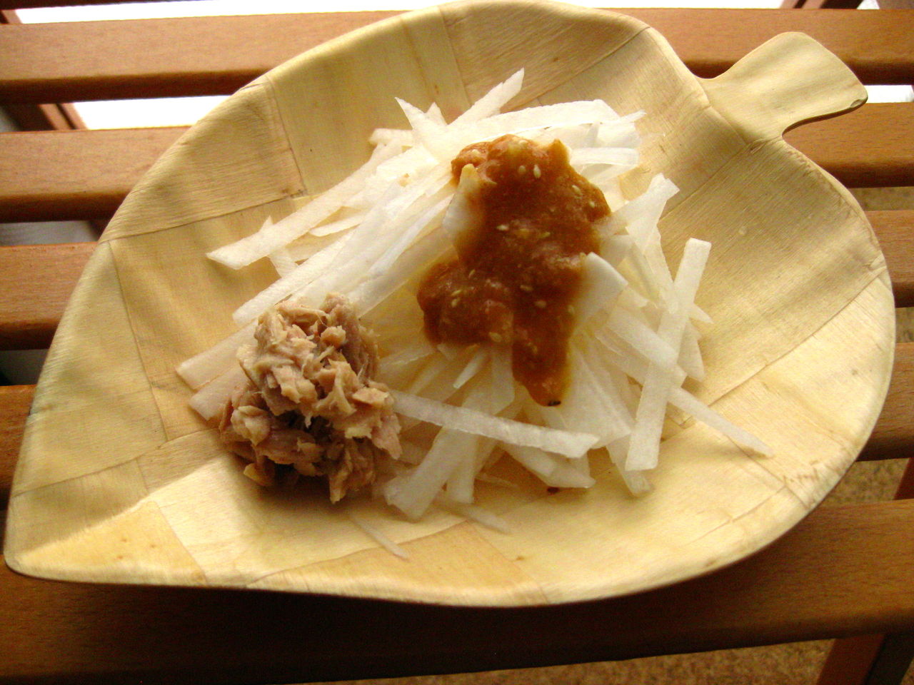 梅味噌ﾄﾞﾚｯｼﾝｸﾞで大根サラダ のんちゃんのお料理レシピ